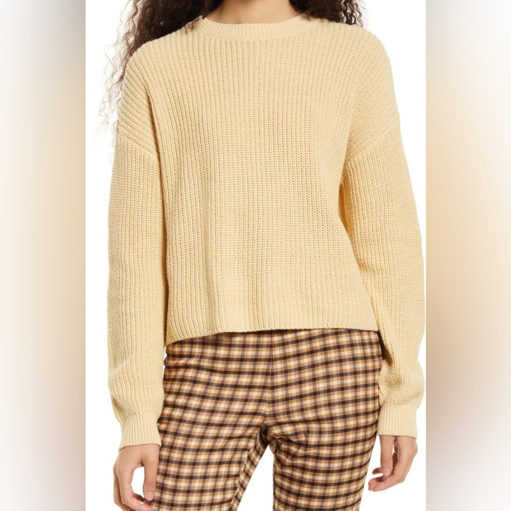 BP. Cleo Crop Crewneck Sweater in Tan Boulder size medium